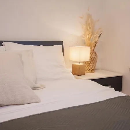 Апартаменты Just One Bedroom Old Town